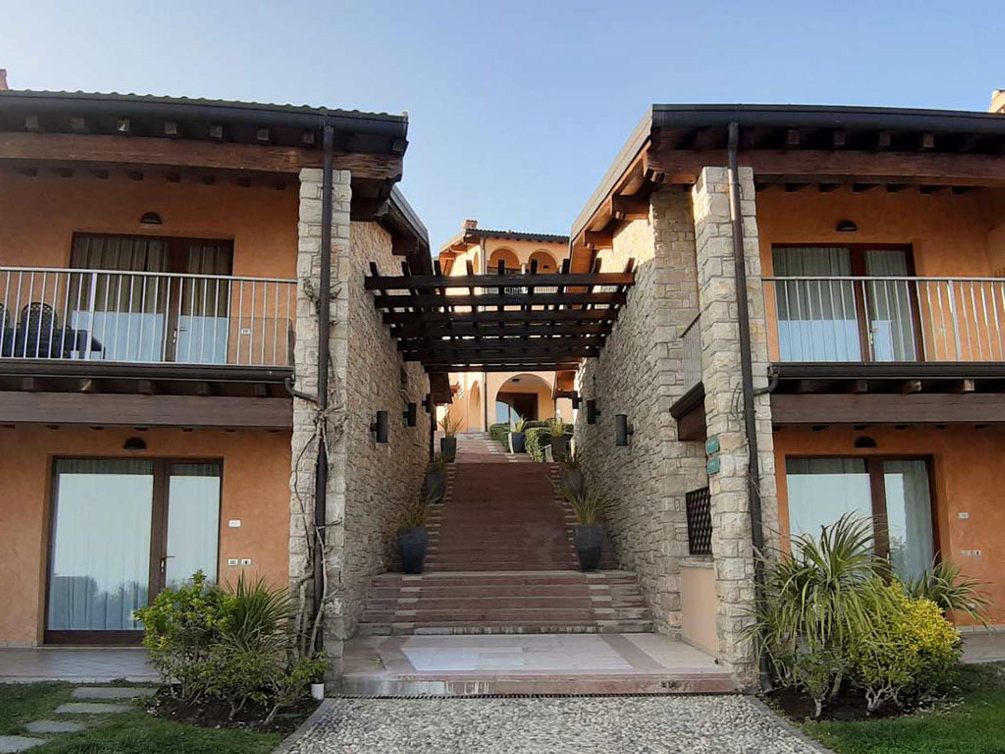 Domina Borgo Degli Ulivi - Garda Lake Gardone Riviera Exterior foto